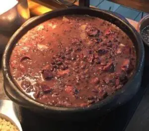 Feijoada na Villa do Kilo